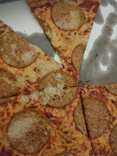 Salami schwimmend in Knoblauch 😋 at Tutti Pronti in Vienna