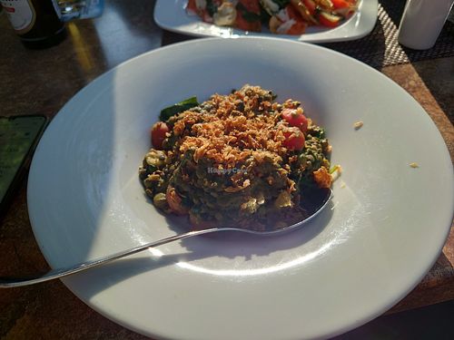 Linsencurry mit Kichererbsen, Spinat, Blumenkohl und Tomaten at Pier 37 in Erfurt