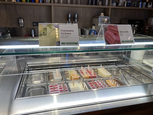 Granizados y polos  at Bar Heladeria Al Peccato Di Gola in Bermeo