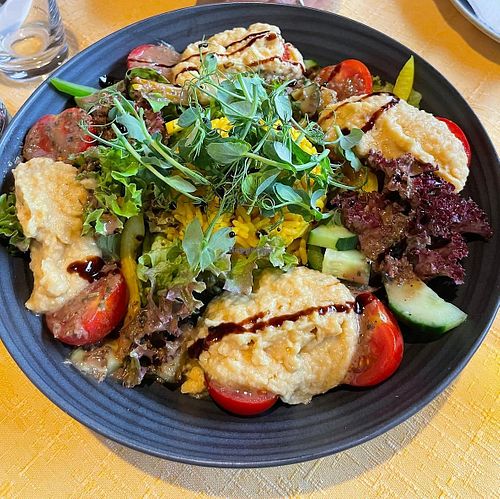 Bespoke vegan bowl at Cafe Olympia in Salzburg