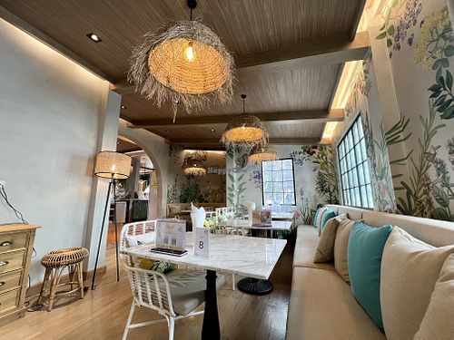 Atmosphere   at Tonklar Facai -  Ari Soi 1 in Bangkok