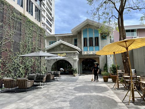 Front  at Tonklar Facai -  Ari Soi 1 in Bangkok