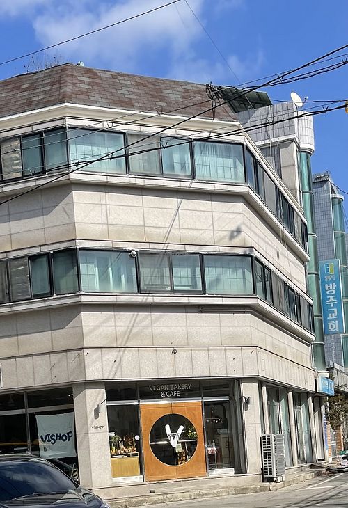 outside  at Vishop in Pyeongtaek