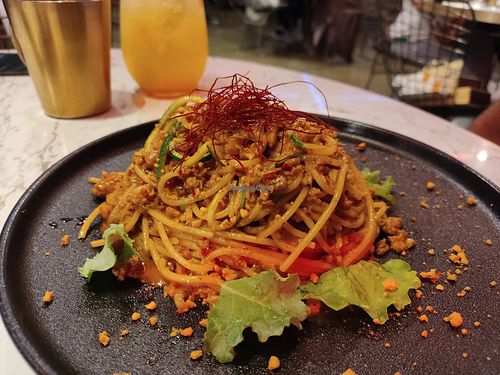Sichuan spicy spaghetti with peanuts and vegan pork at Vegan Amore 蔬慕 in Taipei