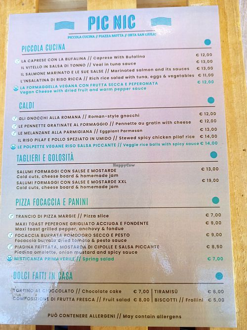 Clear labelled vegan options at Pic nic in Orta San Giulio