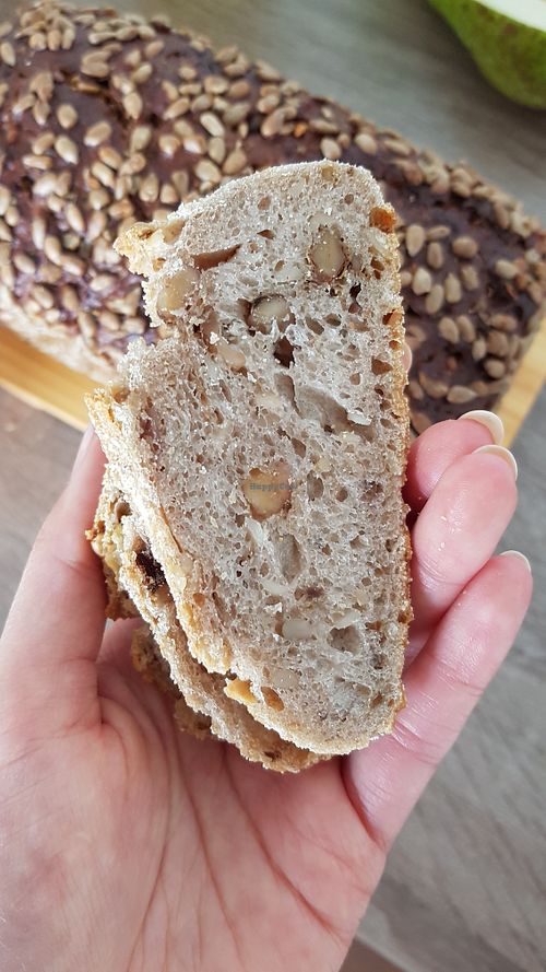 Samples of a walnut bread at unendlich.BROT in Munich