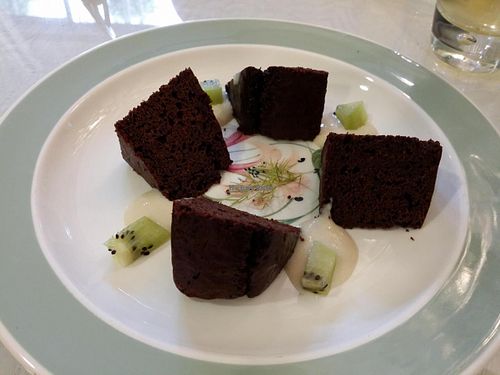 chocolate cake at Salon de Nanadecor in Tokyo