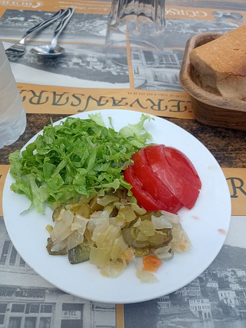 Little salat at Ordu Kervansaray Lokantası in Ordu