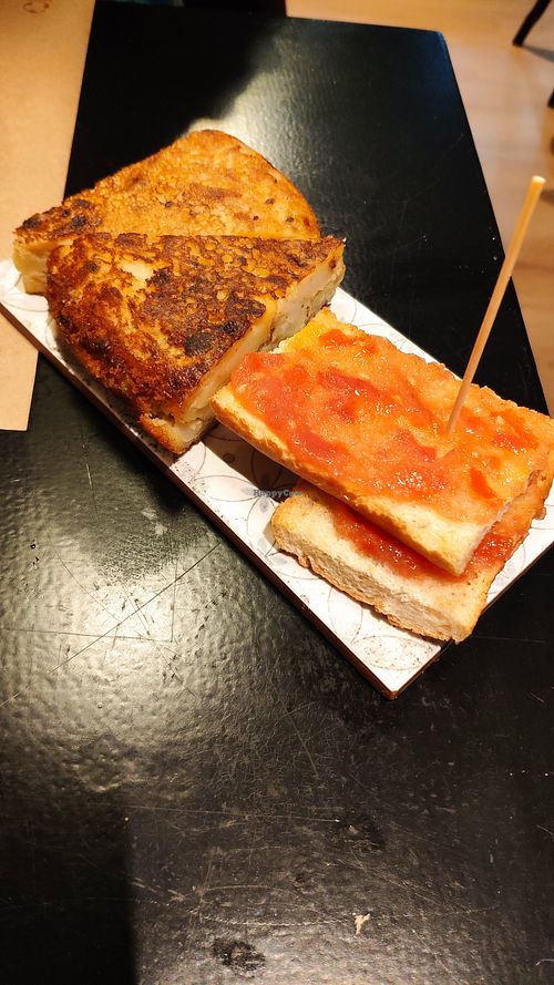 Truffled Omelette and Pa Amb Tomàquet at La Perra Verde in Barcelona