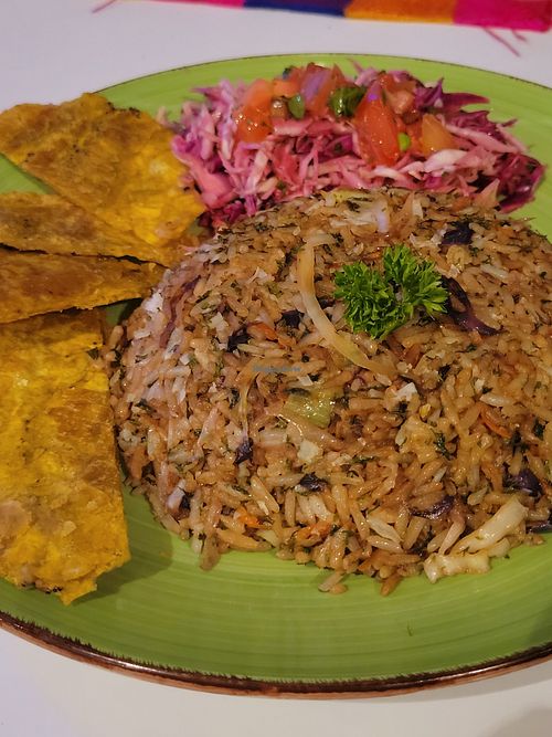 Fried rice veggie dish at Pura Vida in Roatan