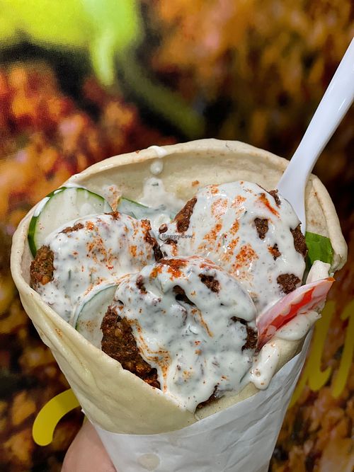 It looks nice and tastes nice too!

 at Halalal in Busan