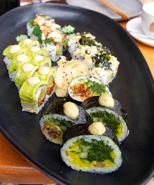 Sushis and sushis at Bloom Sushi in Paris