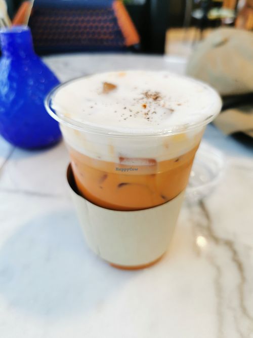 Iced Thai milk tea at GREEN & SUNNY in Bangkok