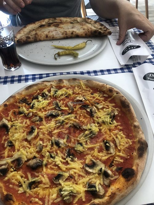 funghi vegan and calzone vegan at Zeus Pizza in Berlin