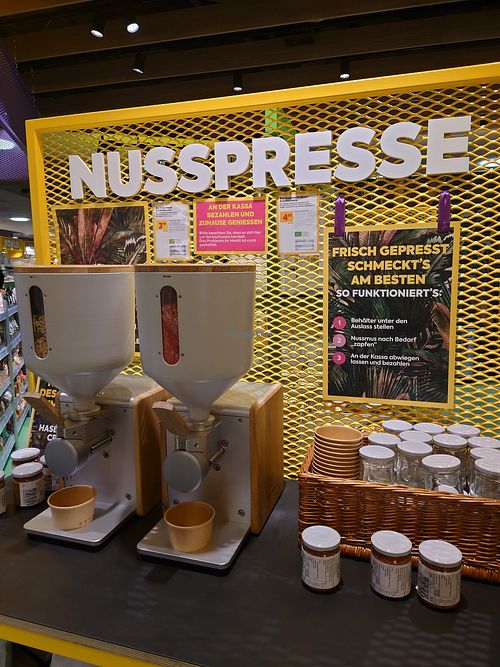 Nuts presser at Billa Pflanzilla in Vienna