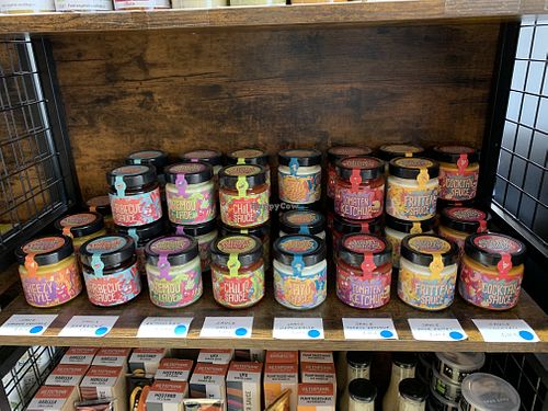 Sauces and what not to grab and go   at L'arche À L'eau in Reims