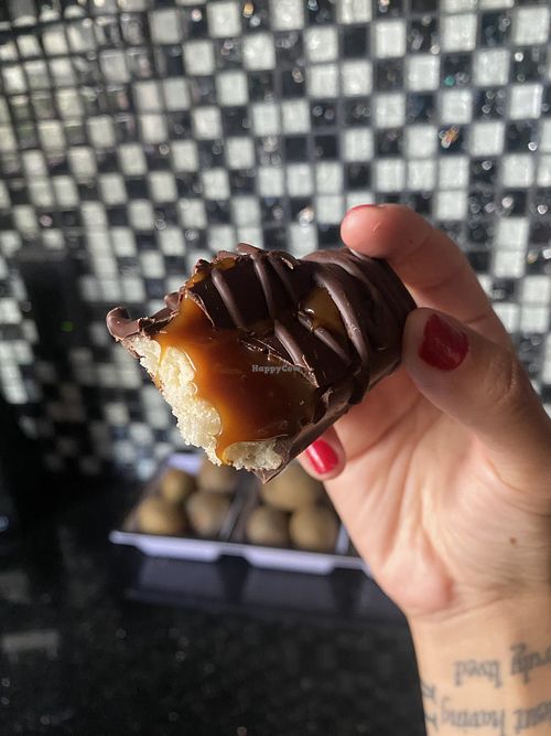 Close-Up of Vegan Carmel Cookie Crunch Bar 😍  at Timeless Coffee - JLSQ in Oakland