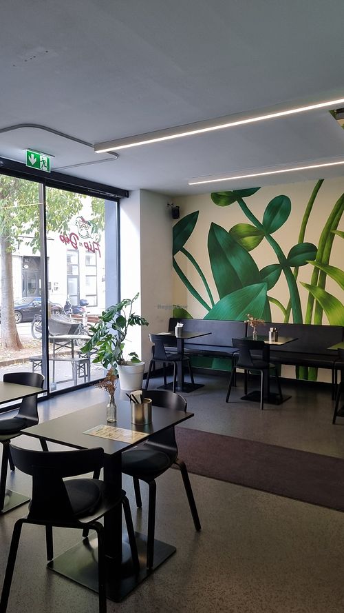  at Flip n Dip in Vienna