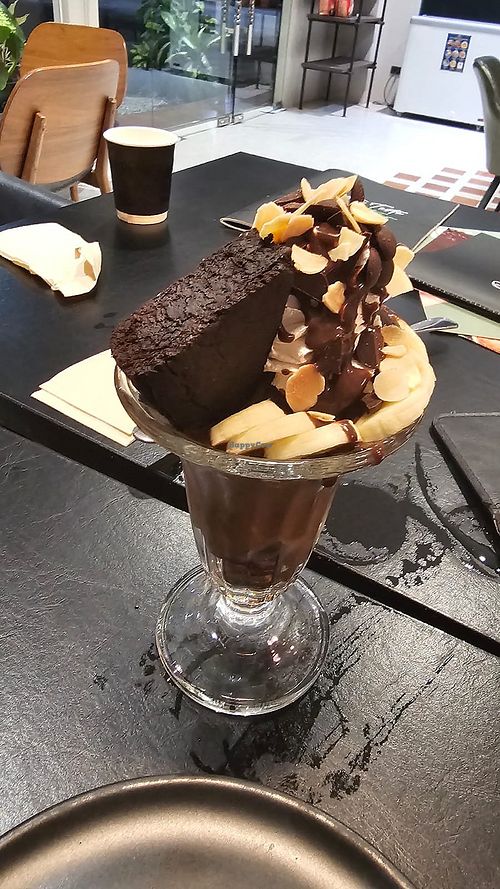 Chocolate sundae at Veganerie - Kingkeaw in Bangkok