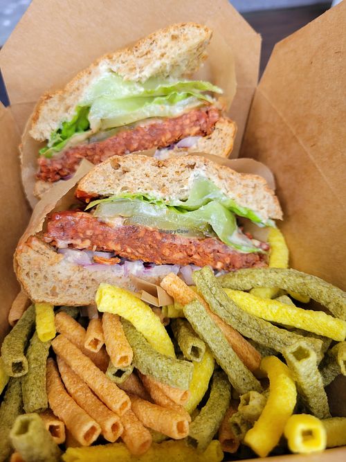 Classic burger at AVO Cafe in Carlsbad