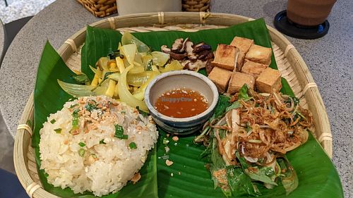 Top Vegan Restaurant Food Image