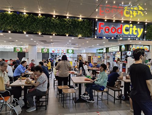 Inside this food court at Yi Su Pin 一素品 - Chinatown in Central Singapore