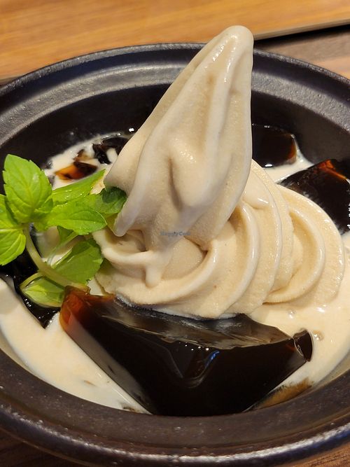 Coffee jelly oat milk soft serve at Cafe Tarot - カフェタロ in Tokyo
