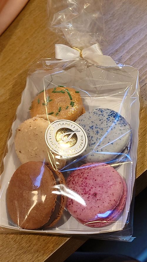 BEST MACARONS EVAAAH at Isabella Pâtisserie in Munich