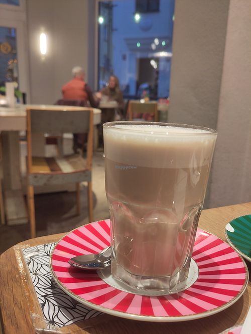 Oat chai latte at Isabella Pâtisserie in Munich