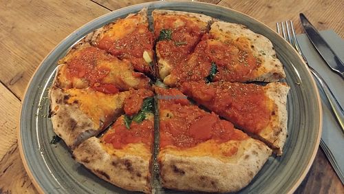 Pizza at Crosta in Milan