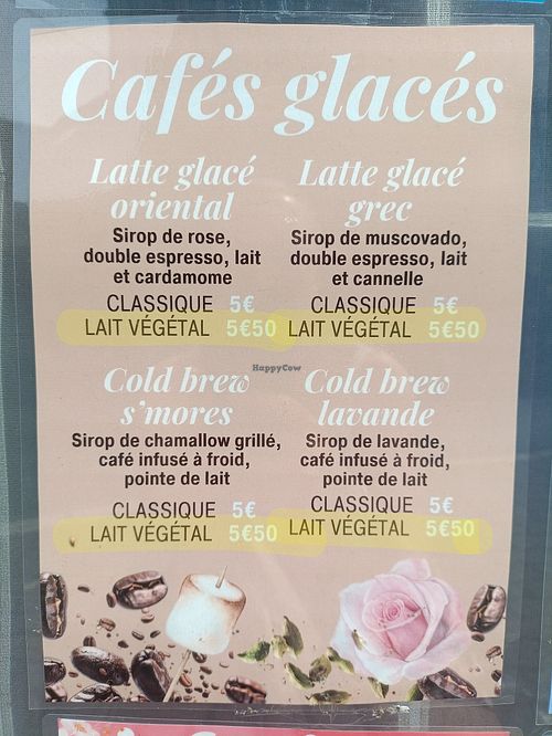 Vegan milk with hot or cold drinks at Chantilly & Co in Amboise
