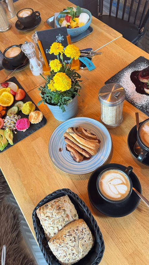 Veganes Frühstück und Veganes franzbrötchen   at Lütten in Fehmarn