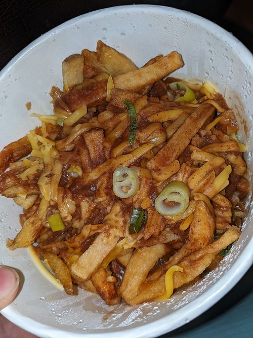 poutine classique at Fils de pout' in Paris