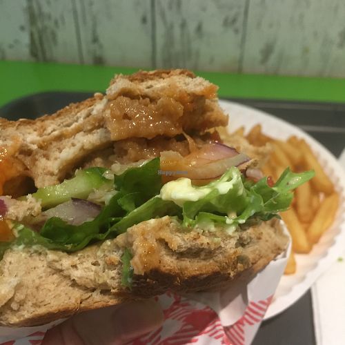 burger lunch deal at Green Point in Zagreb