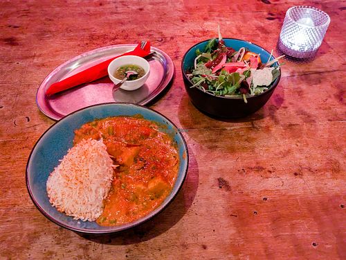 Vegan Banana Curry at Cafe Tschüsch at tschüüüsch - Vriends & Cosy Comfort Food in Berlin