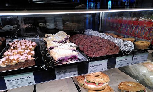 Vegan sweets (all in the top) at Espresso House  in Gjoevik