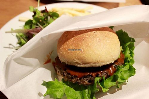 avocado burger at Matsuontoko Cafe in Kyoto