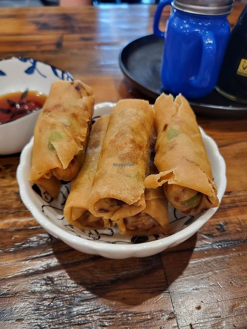 Spring rolls at Poke Oasis in Burlington