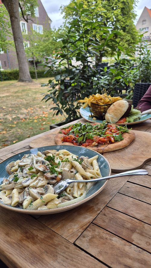 Penne and Burger at Graftwerk in Delmenhorst