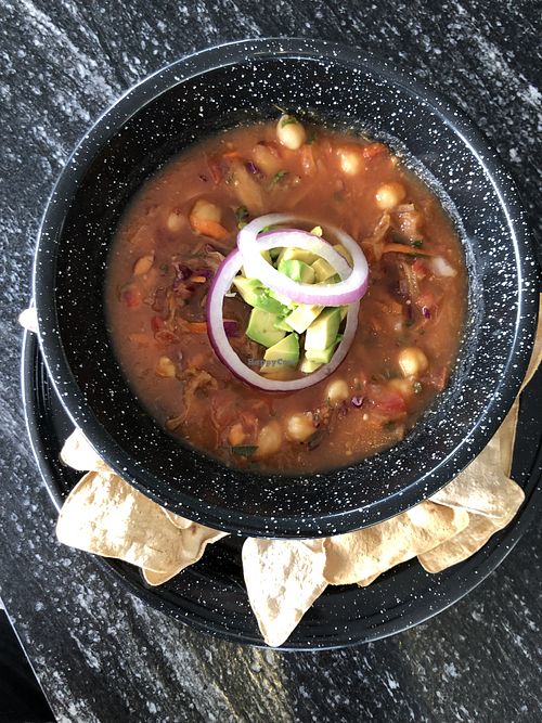 Cóctel de garbanzo y Yaca  at Taller Veganico in Santa Catarina
