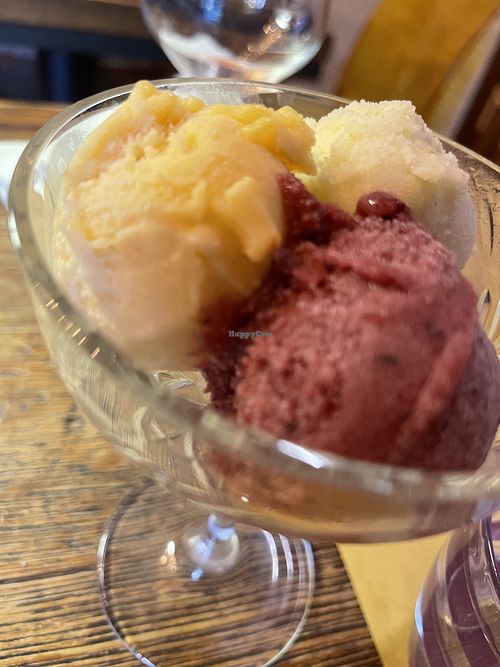 Ice cream: melon with pepper, strawberries, lime   at Bistrot Diciotto 10 Pizzeria in Costa Volpino