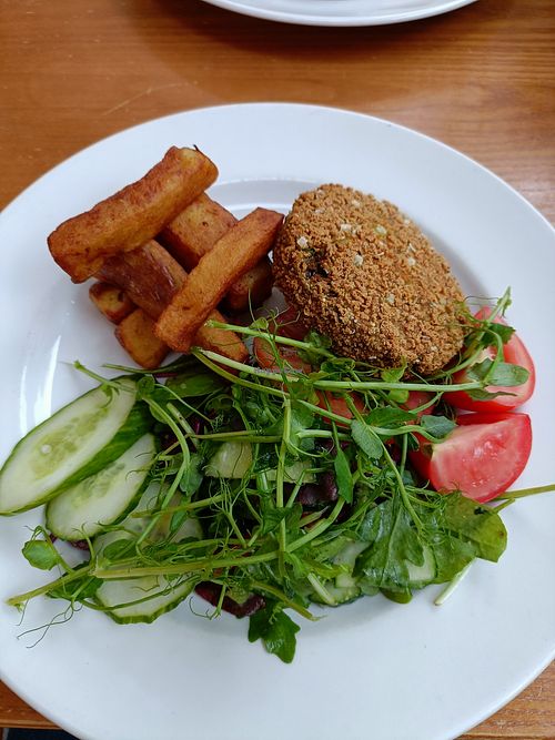Garden Burger Vegan option at The Crown Hotel in Peebles