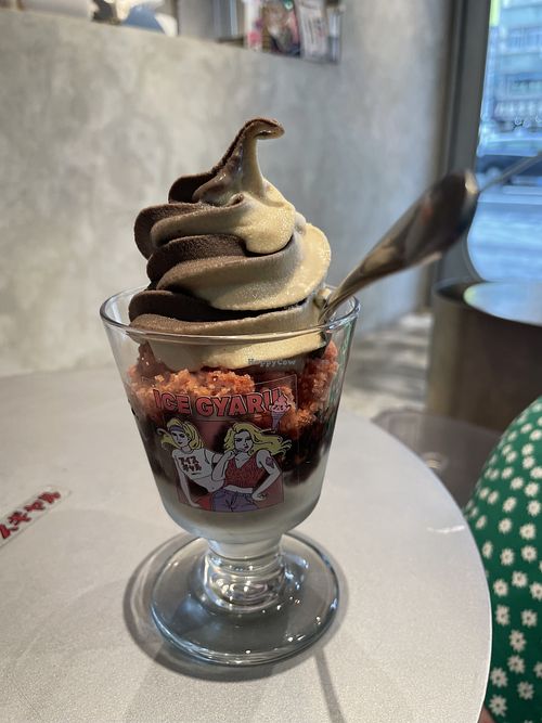 Sundae with strawberry cake and two flavours of ice cream soft serve   at Ice Gyaru - 霜淇淋專門店 in Taipei