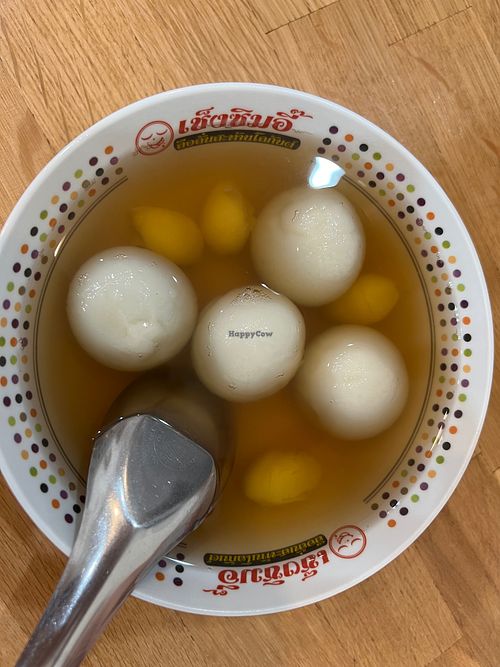 Black sesame sweet dumplings in ginger  at Cheng Sim Ei เช็งซิมอี๊ - Raminthra 55 in Bangkok