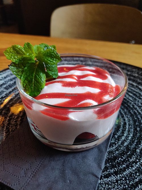 Strawberry Romanoff at Pakhuis Leiden in Leiden