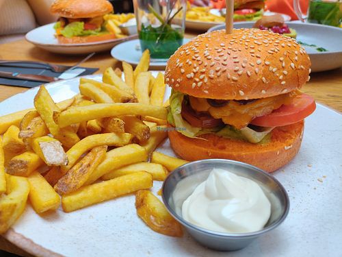 Hamburger at Pakhuis Leiden in Leiden