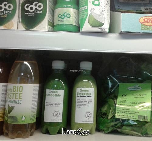green smoothie delivery to organic shops at Vegan Kitchen in Zurich