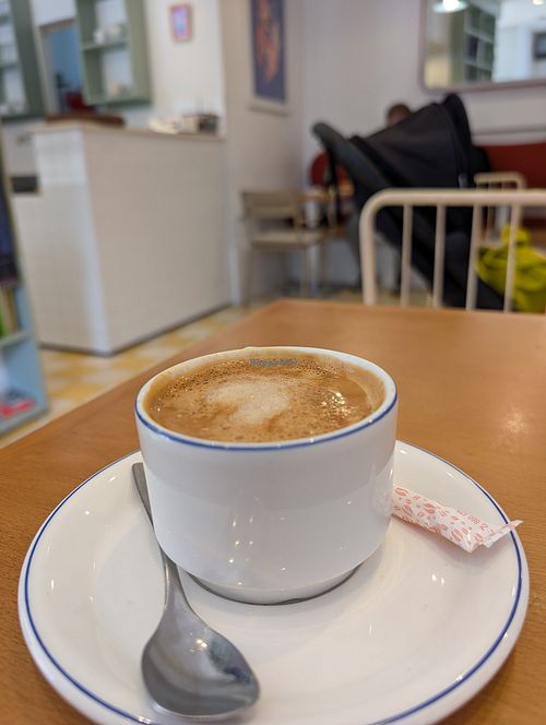 Oat flattie at bleue! in Tunis