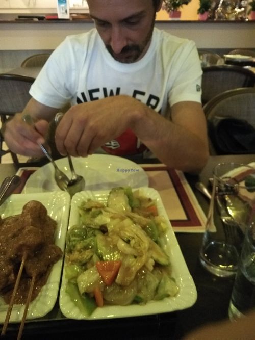 Combination dishes E
27,50 euros for two people at Loving Hut in Maastricht