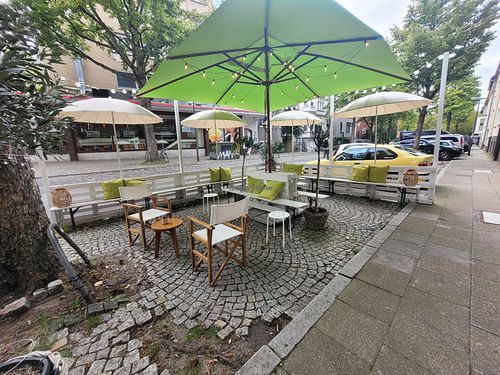 Exterior / Outside seating at Froberry in Essen